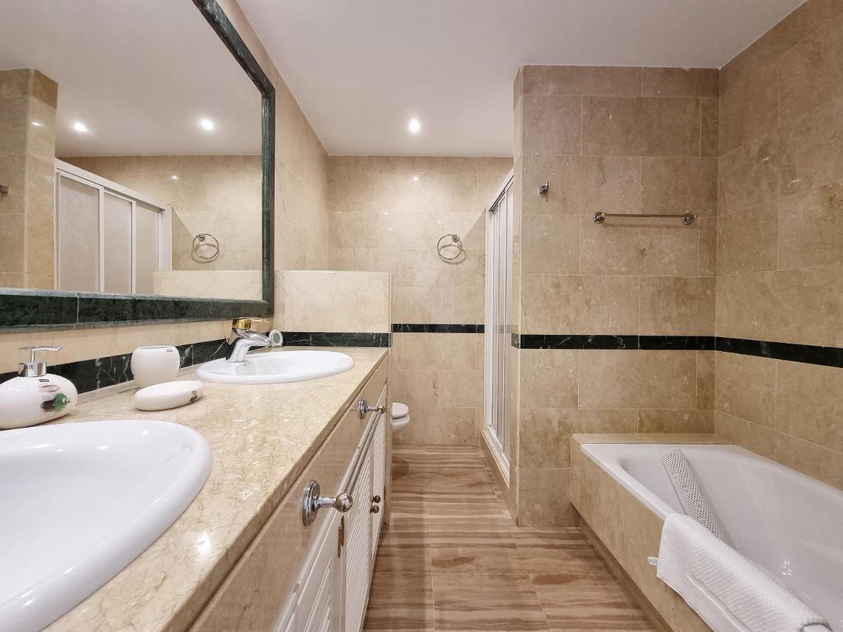 Luxury Hacienda Playa Apartment Марбеля Екстериор снимка