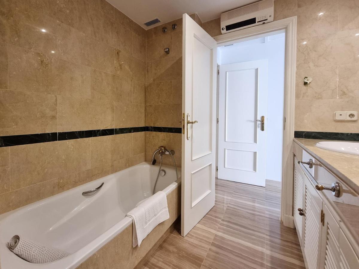 Luxury Hacienda Playa Apartment Марбеля Екстериор снимка