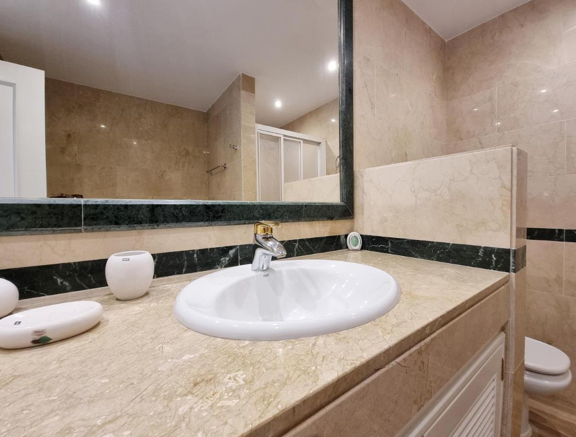 Luxury Hacienda Playa Apartment Марбеля Екстериор снимка